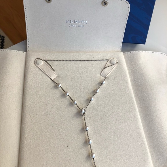 Mikimoto Pearls Necklace - Picture 7 of 7